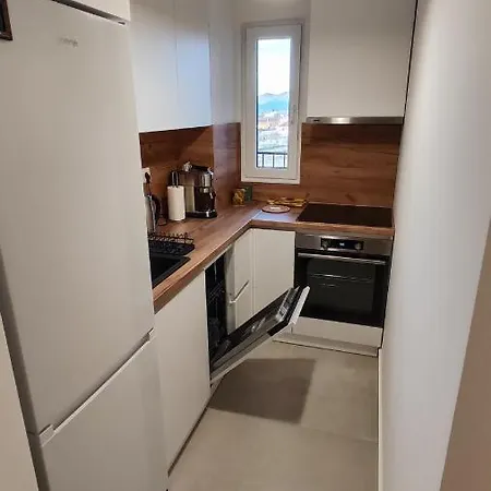 Vincent Gogh Apartment *