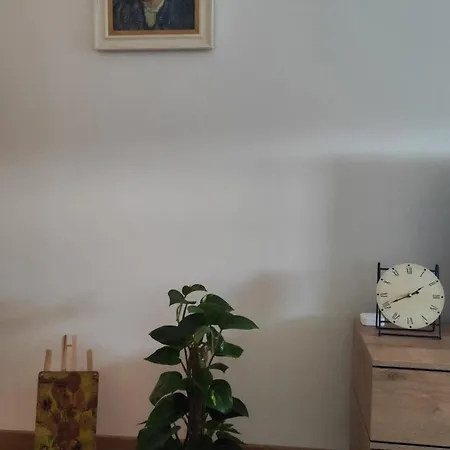 Vincent Gogh Διαμέρισμα *