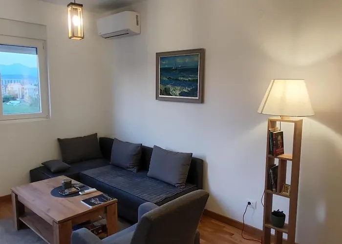 Vincent Gogh Apartment